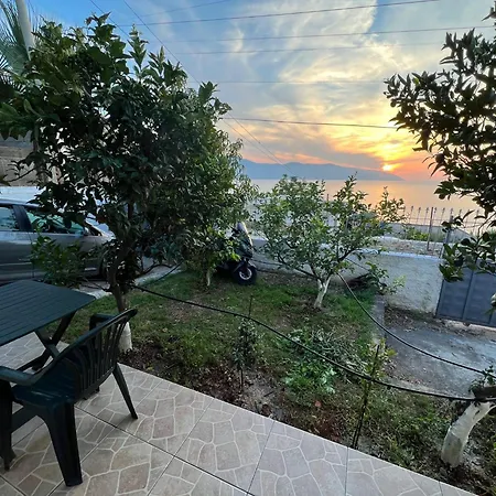 Malaj House 2 *